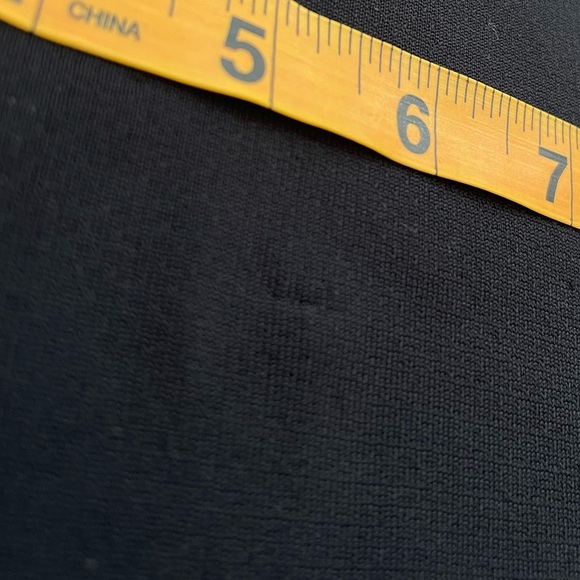 𝅺LULULEMON Train to be Tank in Black - Picture 11 of 16